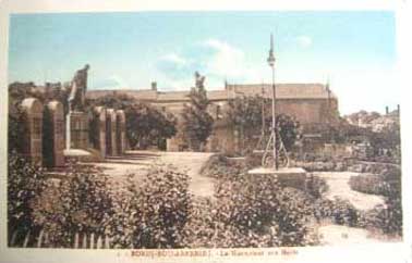 Fichier:Bordj-Bou Arreridj Monument aux Morts.jpg