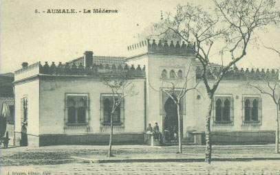 Fichier:Aumale la Medersa.jpg