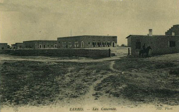 Fichier:Zarzis Casernes.jpg