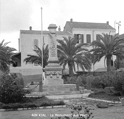 Fichier:Ain Kial Monument aux Morts.jpg