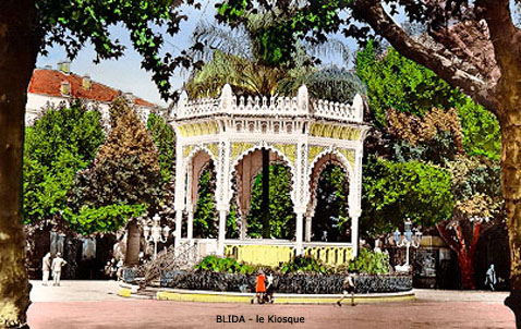 Fichier:Blida le kiosque.jpg