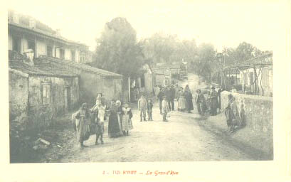 Fichier:Tizi Reniff Grande rue.jpg