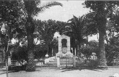 Fichier:Ain Taya Monument aux Morts.jpg