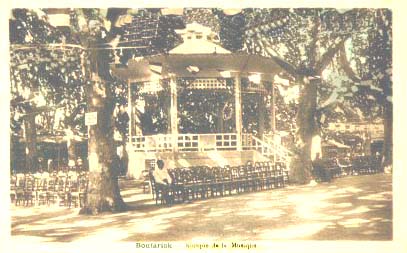 Fichier:Boufarik Kiosque.jpg