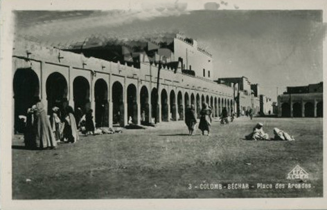 Fichier:Colomb Béchar les arcades.jpg
