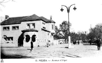 Fichier:Médéa rue principale.jpg