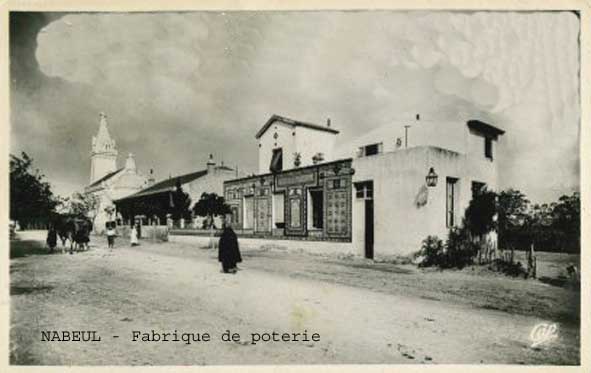Fichier:Nabeul fabrique poterie.jpg