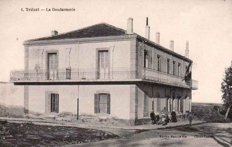 Fichier:Gendarmerie trezel.jpg