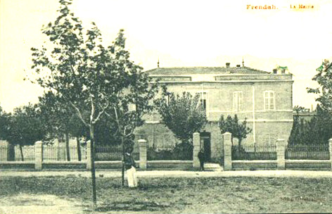 Fichier:Frenda Mairie.jpg