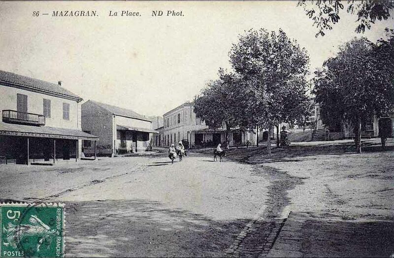 Fichier:Mazagran Place.jpg