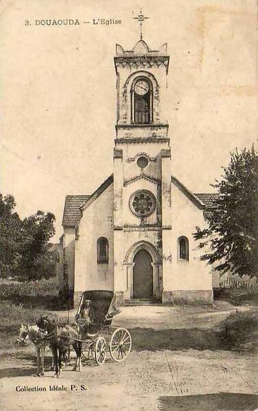 Fichier:DOUAOUDA Eglise.jpg