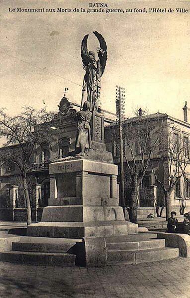 Fichier:Batna Monument aux Morts.jpg
