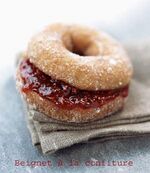 Beignet à la confiture.jpg