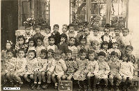 red_maternelle1950.jpg